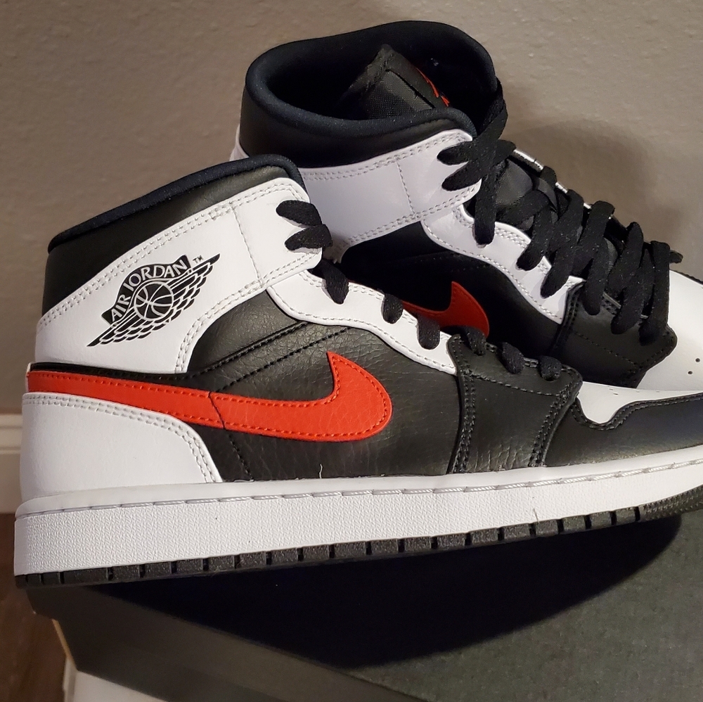 Air Jordan 1 Mid Chile